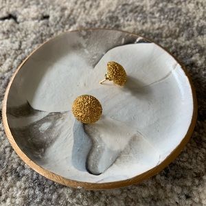 Vintage Gold Textured Round Earrings ✨